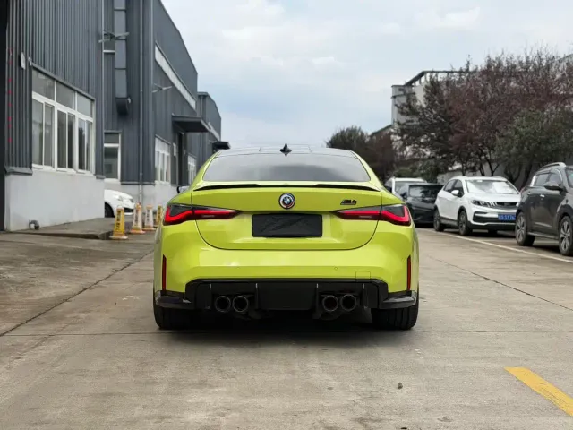 BMW M4 — Фото автомобиля 10
