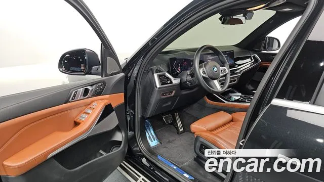 BMW X7 — Фото автомобиля 10