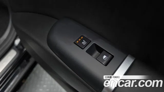Hyundai Grandeur Grandeur (GN7) 2.5 Бензин 2WD — Фото автомобиля 25