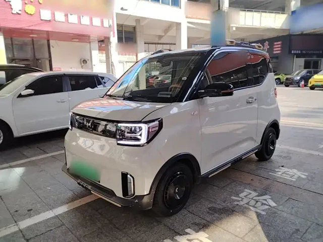 Фотография автомобиля — Wuling Hongguang Mini EV