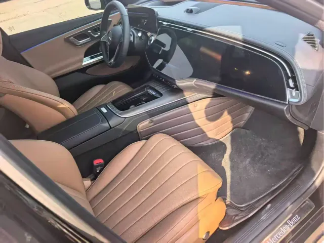 Mercedes-Benz E-Class — Фото автомобиля 6