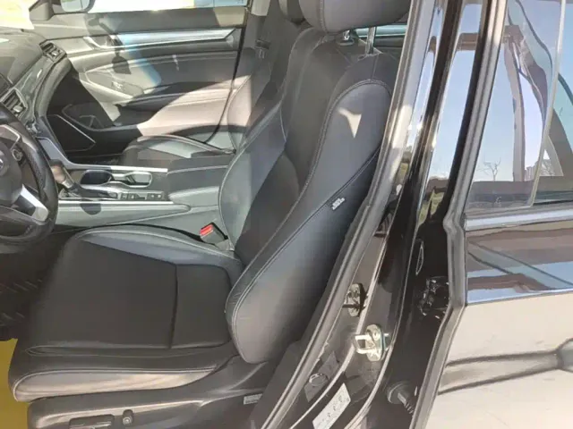 Honda Accord — Фото автомобиля 14