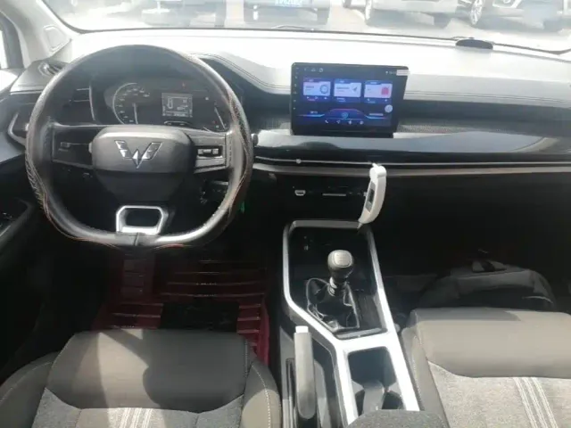 Wuling Jiachen — Фото автомобиля 9
