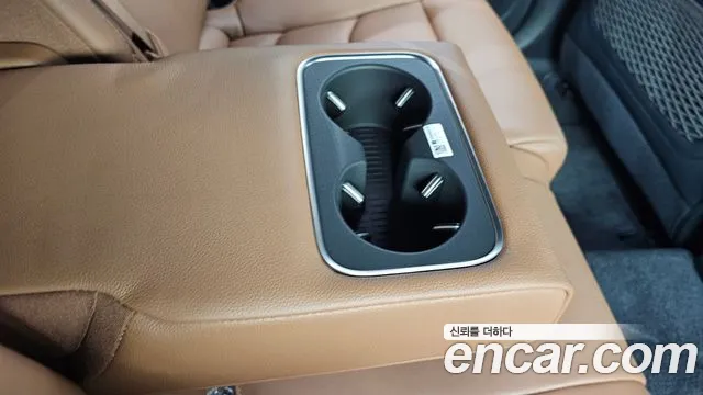 Genesis GV70 2.5T Бензин AWD — Фото автомобиля 26