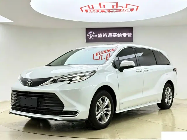 Фотография автомобиля — Toyota Sienna