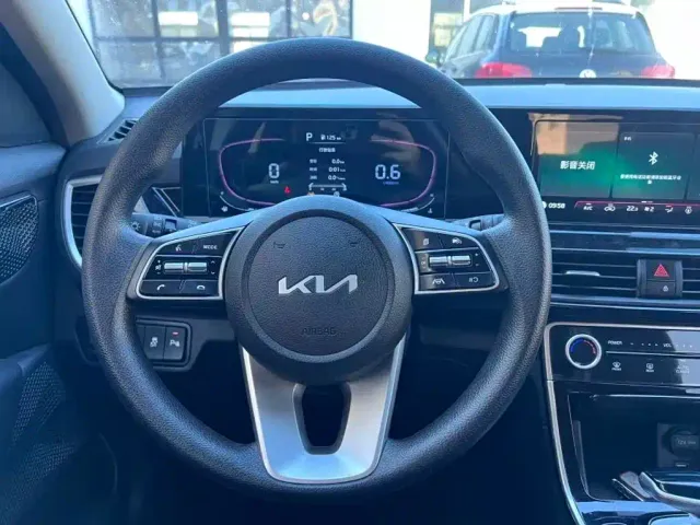 Kia Seltos — Фото автомобиля 12