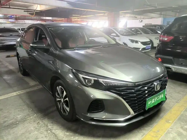 Changan Eado — Фото автомобиля 3