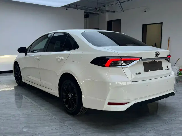 Toyota Corolla — Фото автомобиля 5