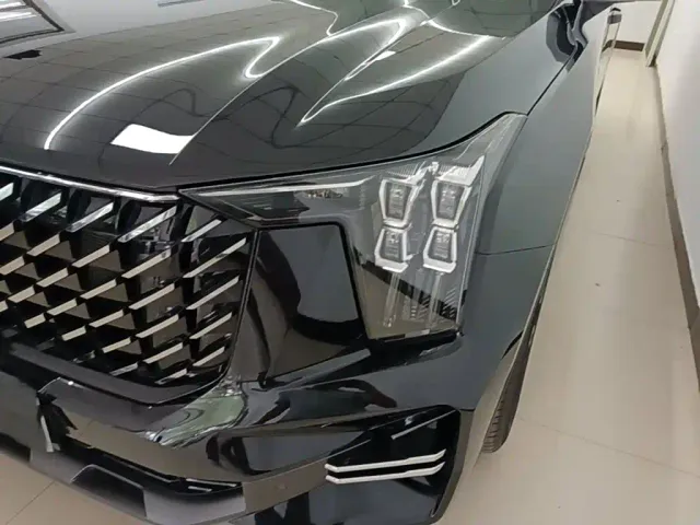 GAC Trumpchi GS8 — Фото автомобиля 23