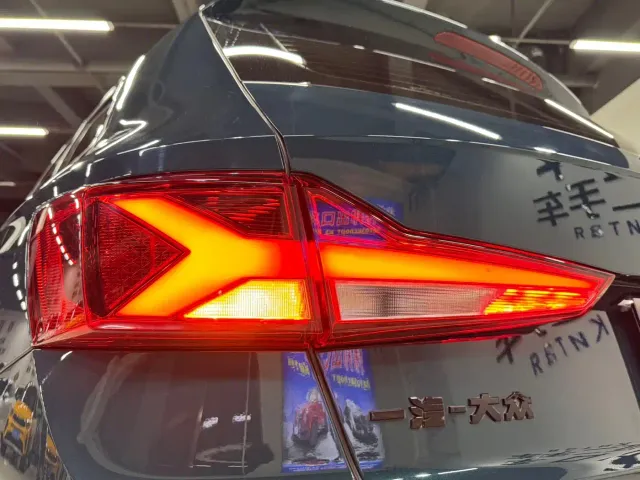 Jetta Jetta VS7 2022 Panda Edition 1.4T Automatic Glory Pro — Фото автомобиля 23
