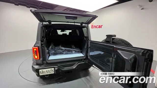 Ford Bronco — Фото автомобиля 20