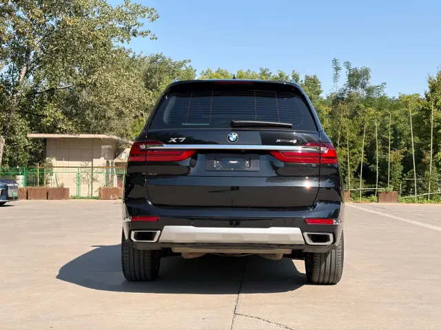 BMW X7 — Фото автомобиля 20