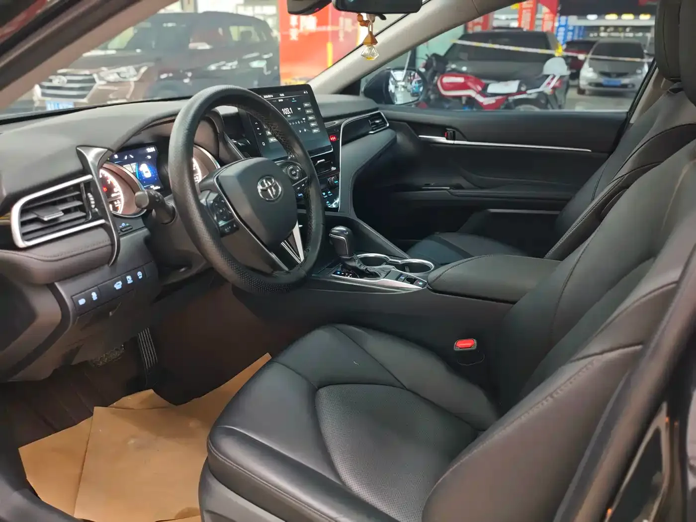 Toyota Camry 2021 2.0G Luxury Edition — Фото автомобиля 8