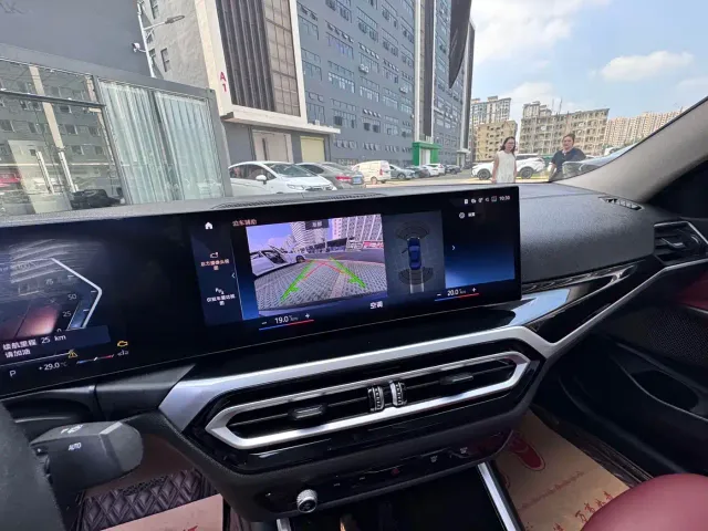 BMW 3 Series — Фото автомобиля 10