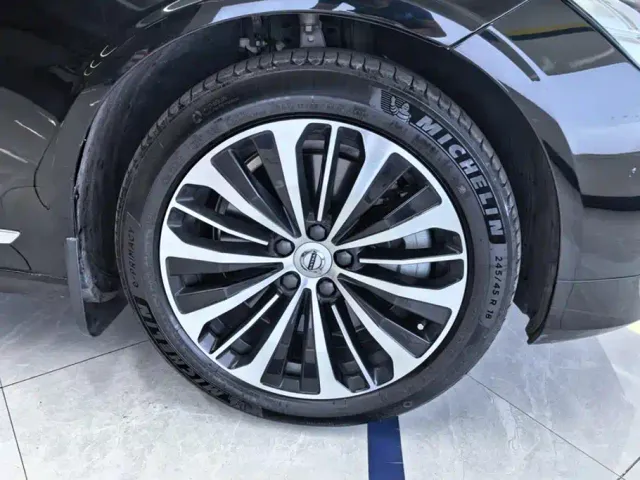 Volvo S90 — Фото автомобиля 6