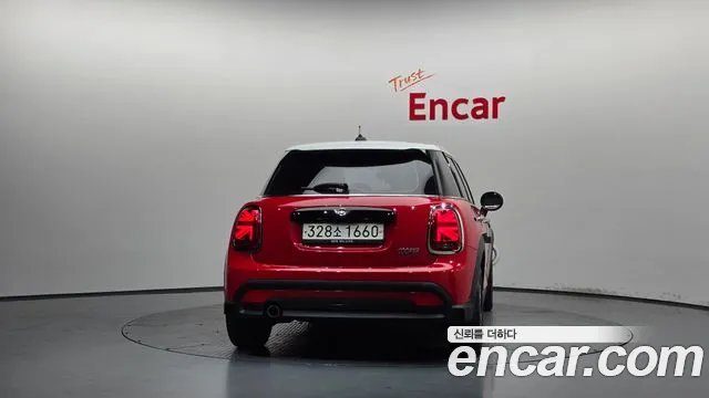 Mini Cooper Cooper 5 дверей Classic — Фото автомобиля 4