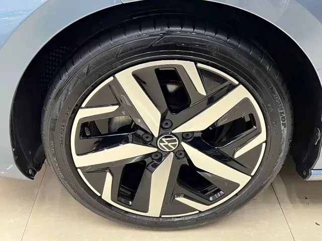 Volkswagen Lamando — Фото автомобиля 25