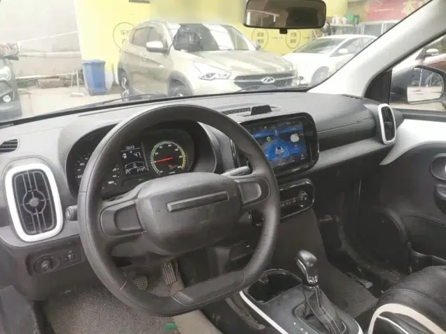 Roewe Clever — Фото автомобиля 9