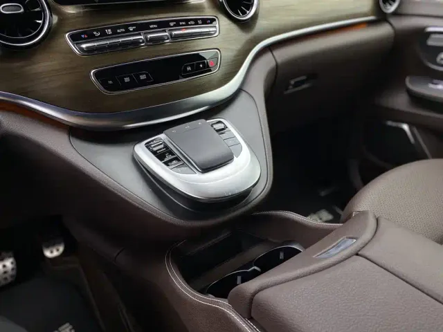 Mercedes-Benz V-Class — Фото автомобиля 27