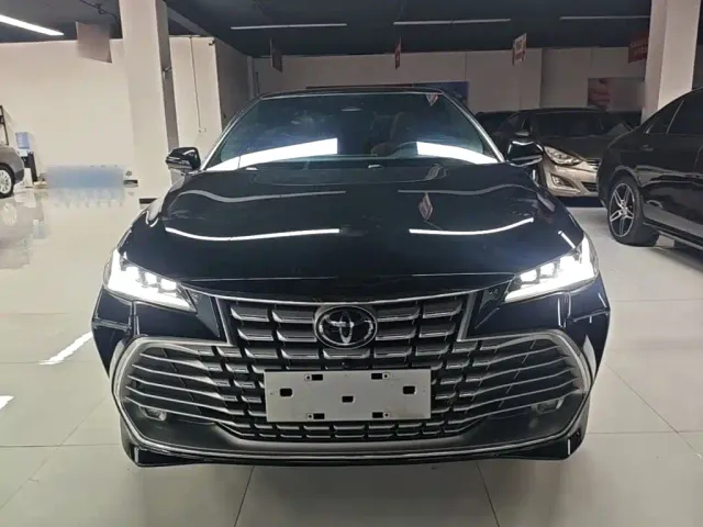 Toyota Avalon — Фото автомобиля 2