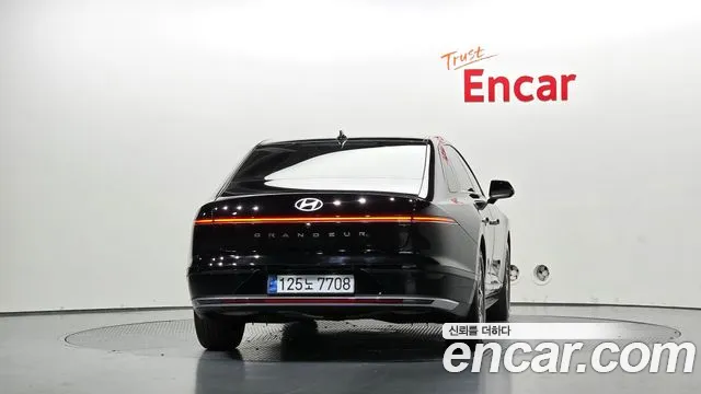 Hyundai Grandeur GN7 — Фото автомобиля 4
