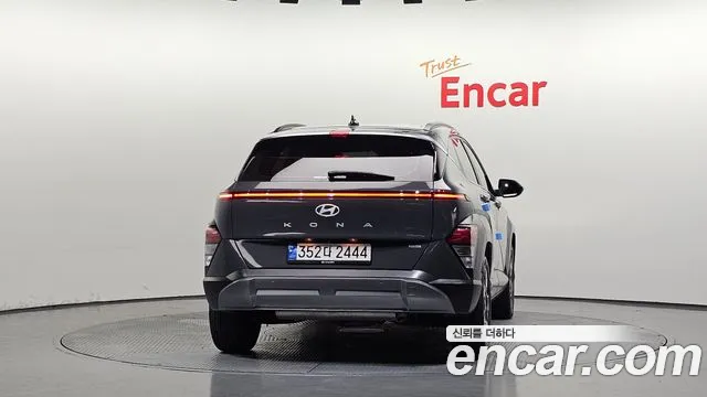 Hyundai Kona Kona (SX2) Бензин 1.6 Turbo 4WD — Фото автомобиля 4