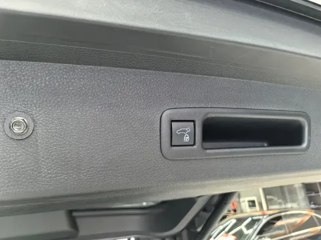Toyota Sienna — Фото автомобиля 19