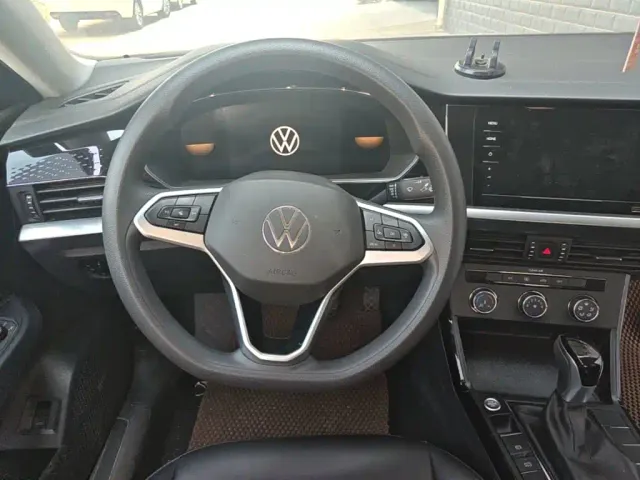 Volkswagen Passat — Фото автомобиля 10
