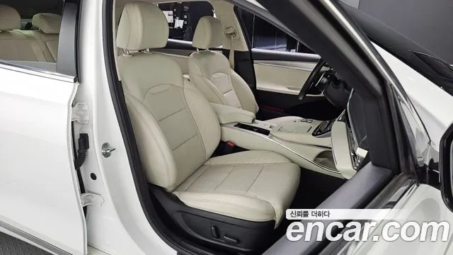 Hyundai Grandeur Новый Grandeur IG — Фото автомобиля 10