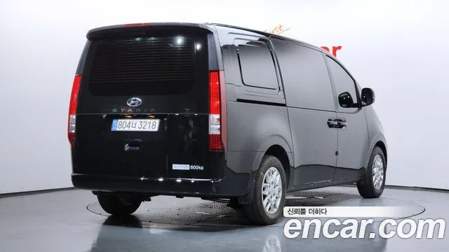 Hyundai Staria — Фото автомобиля 2