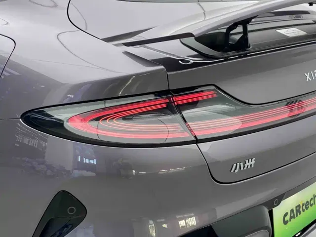 Xiaomi SU7 — Фото автомобиля 7