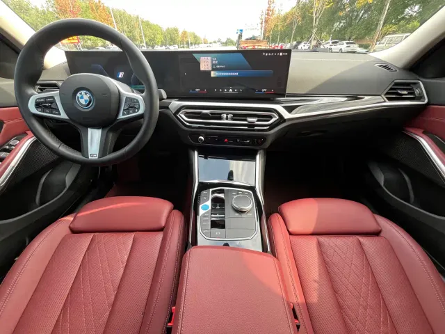BMW i3 — Фото автомобиля 8