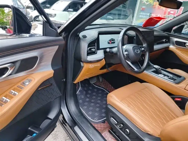 GAC Trumpchi GS8 — Фото автомобиля 15