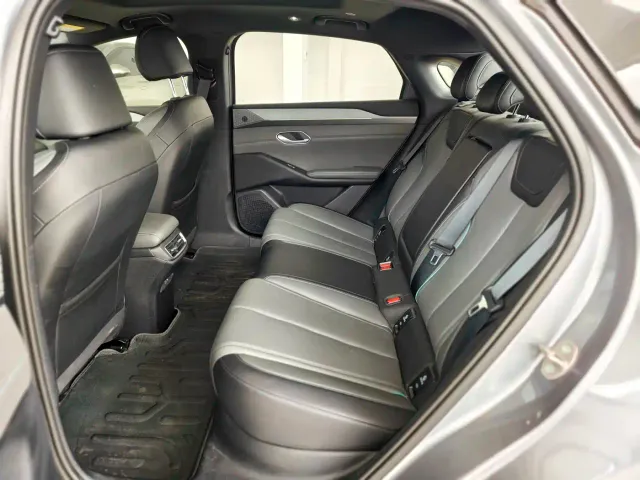 BYD Qin L — Фото автомобиля 9