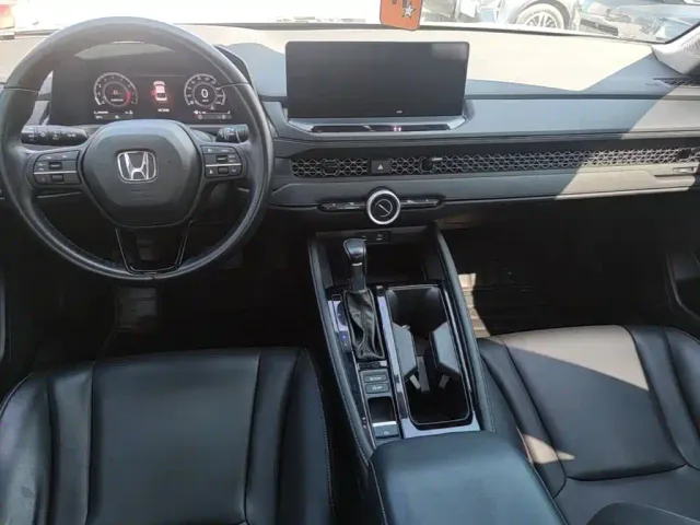 Honda Accord — Фото автомобиля 9