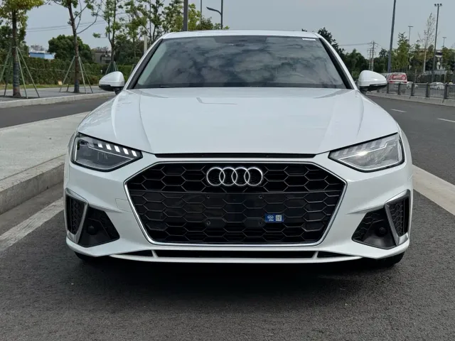 Audi A4L — Фото автомобиля 2