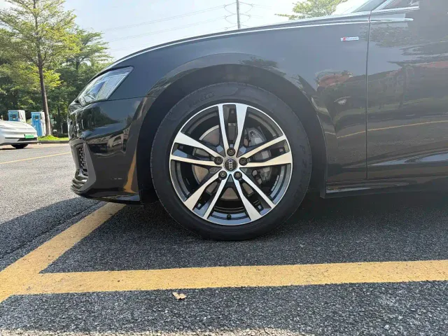 Audi A6L — Фото автомобиля 11