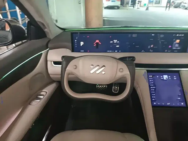 IM Motors L7 — Фото автомобиля 6