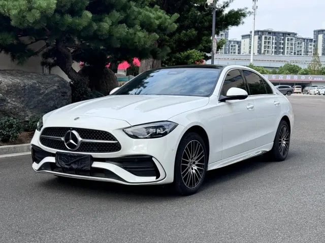 Фотография автомобиля — Mercedes-Benz C-Class