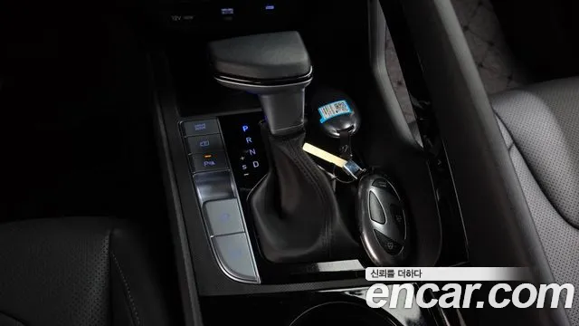 Hyundai Avante CN7 — Фото автомобиля 12