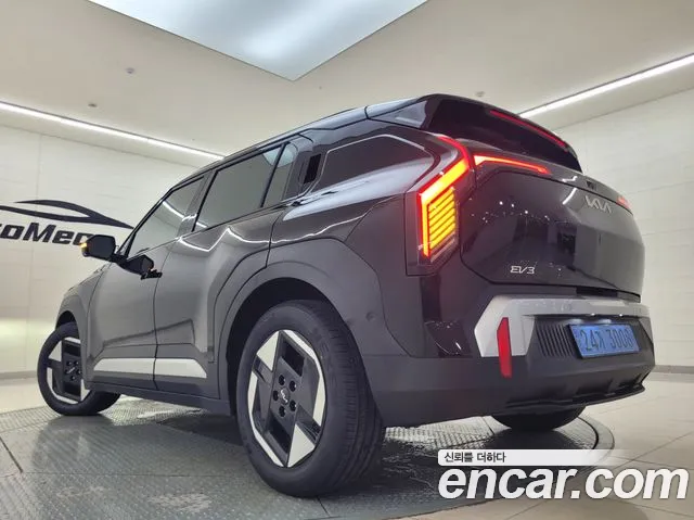 Kia EV3 — Фото автомобиля 2