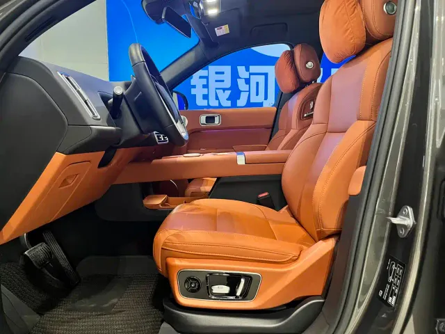 Li Auto L7 — Фото автомобиля 6