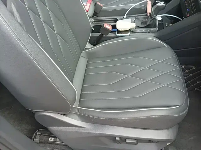 Volkswagen Tiguan L — Фото автомобиля 24