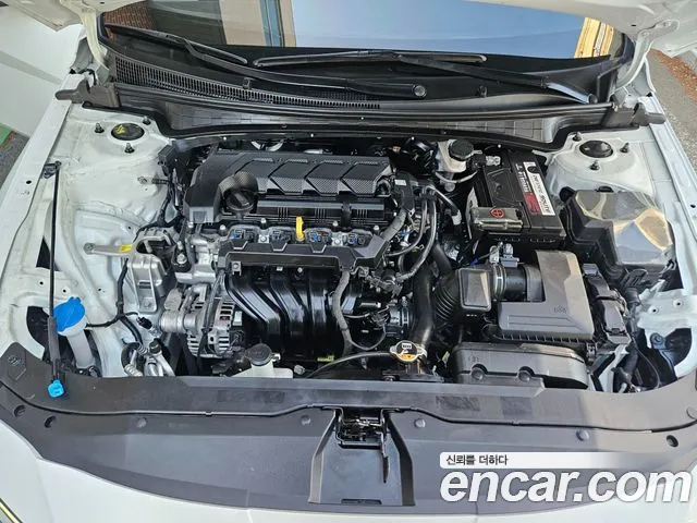 Hyundai AVANTE Новый Avante (CN7) — Фото автомобиля 12