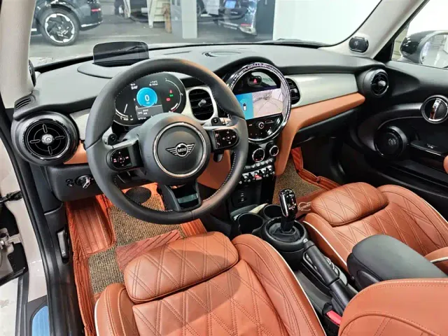 MINI Hatch — Фото автомобиля 12