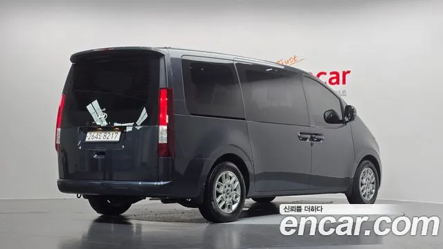Hyundai Staria Staria L3.5 Tourer 9 мест — Фото автомобиля 2