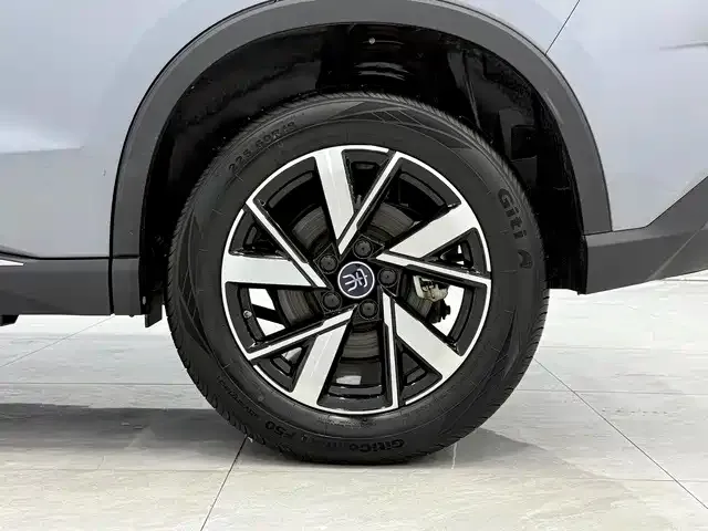 BYD Song Pro — Фото автомобиля 12