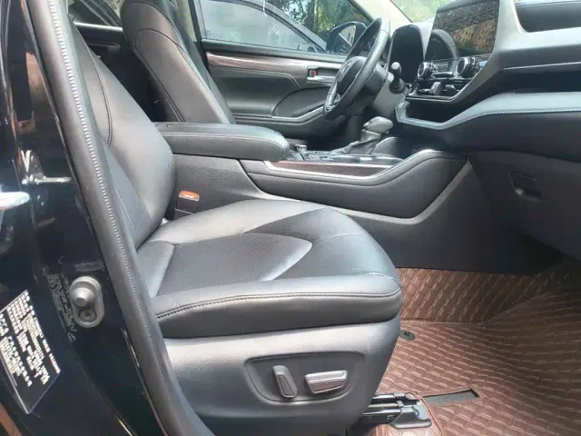 Toyota Highlander — Фото автомобиля 5