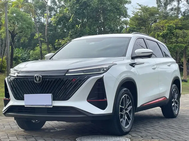 Фотография автомобиля — Changan CS75 Plus