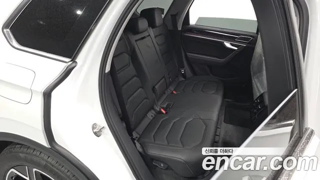 Volkswagen Touareg Touareg 3 поколение 3.0 TDI Prestige — Фото автомобиля 12